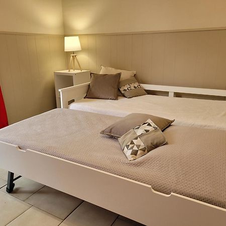 Appartements Dans Villa En Rez De Jardin Йер Экстерьер фото